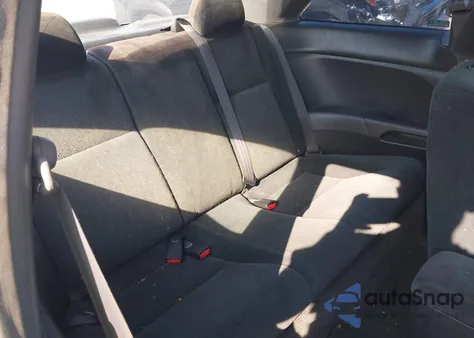 2005 Honda Civic Lx z USA, uszkodzony, nr VIN 1HGEM22535L075913